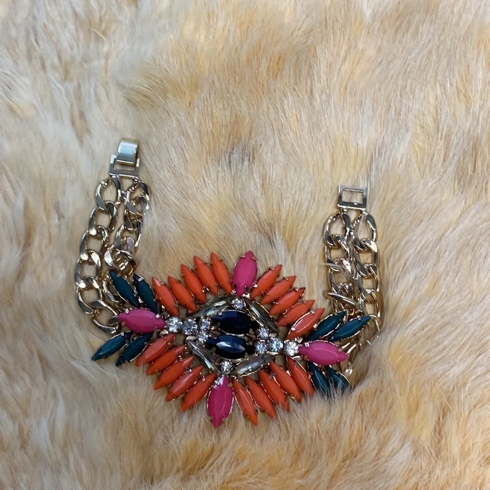 Costume Jewelry Beaded Bracelet fits size 7 1/2 wrist (BM)